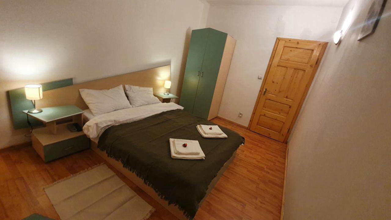 Vila Panselutelor 6 Sinaia Esterno foto